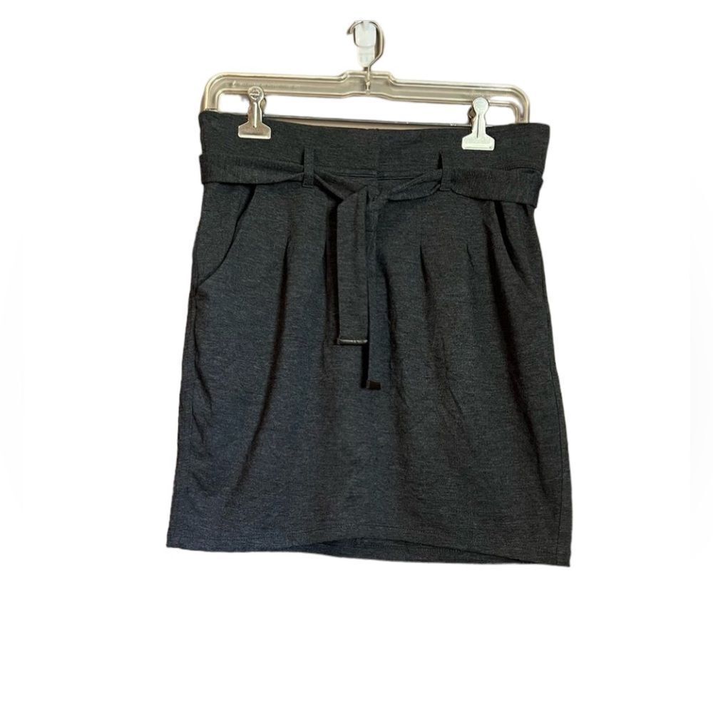 Ann Taylor grey mini skirt with tie.